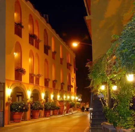 Poseidonia Mare 3*
